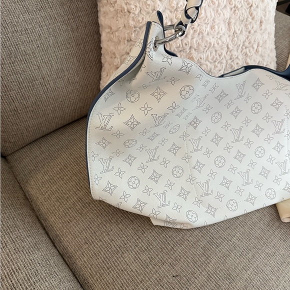 Others Follow White and Gray Patterned Shoulder Bag - Picture 4 of 10